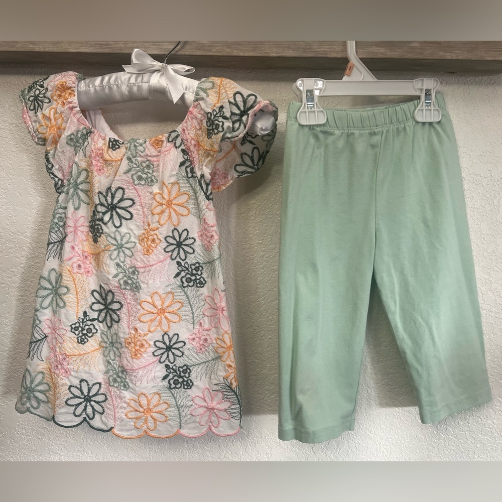 Rare Editions embroidered top with matching capri leggings.